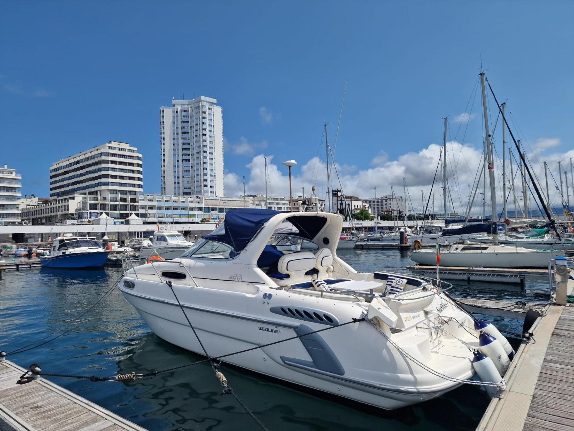 فندق Sea & Tasty - Boat House Ponta Delgada المظهر الخارجي الصورة